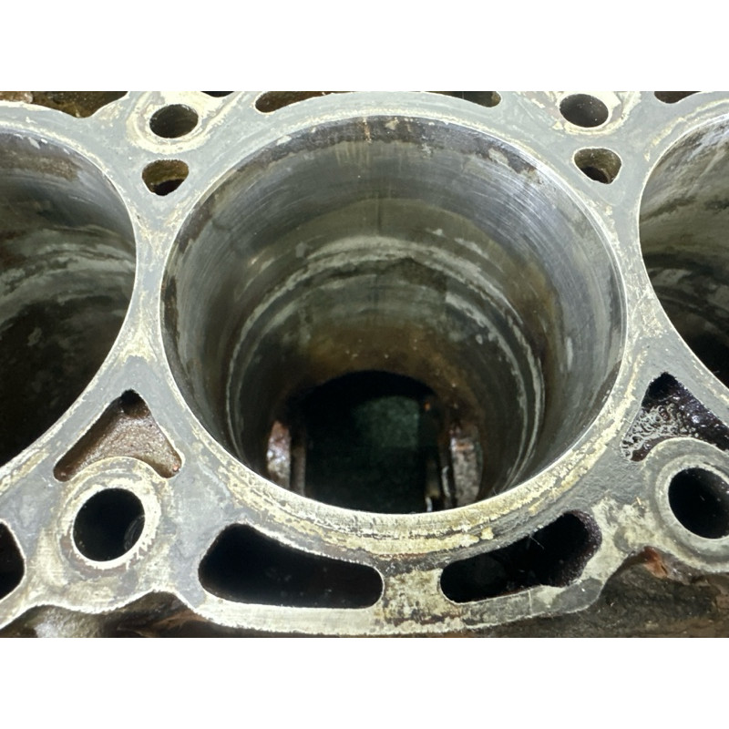 Блок цилиндров (двигатель и элементы) AUDI Q5 FY 2018 2.0 DAYB 06L100033C