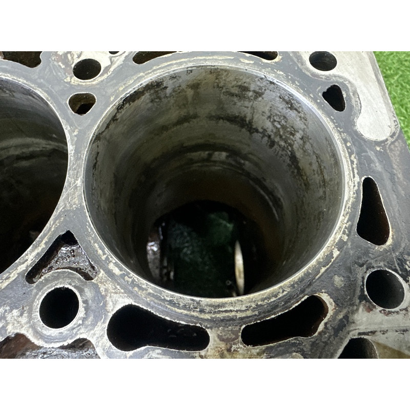 Блок цилиндров (двигатель и элементы) AUDI Q5 FY 2018 2.0 DAYB 06L100033C