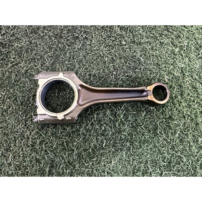 Шатун (двигатель и элементы) AUDI A4 B8 2010 2.0 CAEB 06J198401B