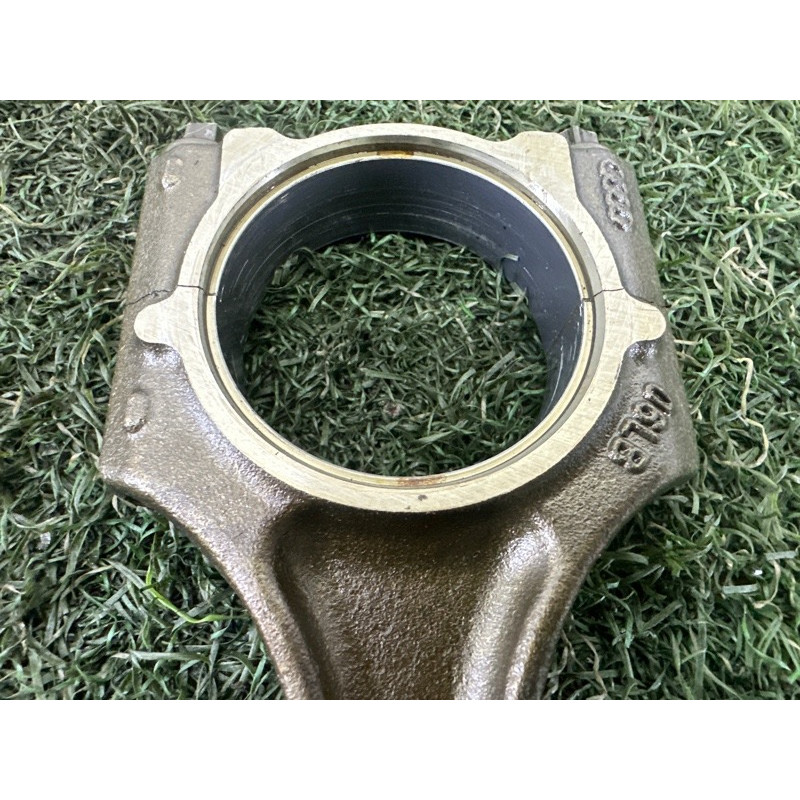 Шатун (двигатель и элементы) AUDI A4 B8 2010 2.0 CAEB 06J198401B