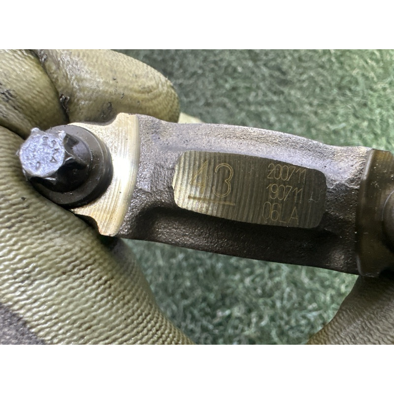 Шатун (двигатель и элементы) AUDI A4 B8 2010 2.0 CAEB 06J198401B