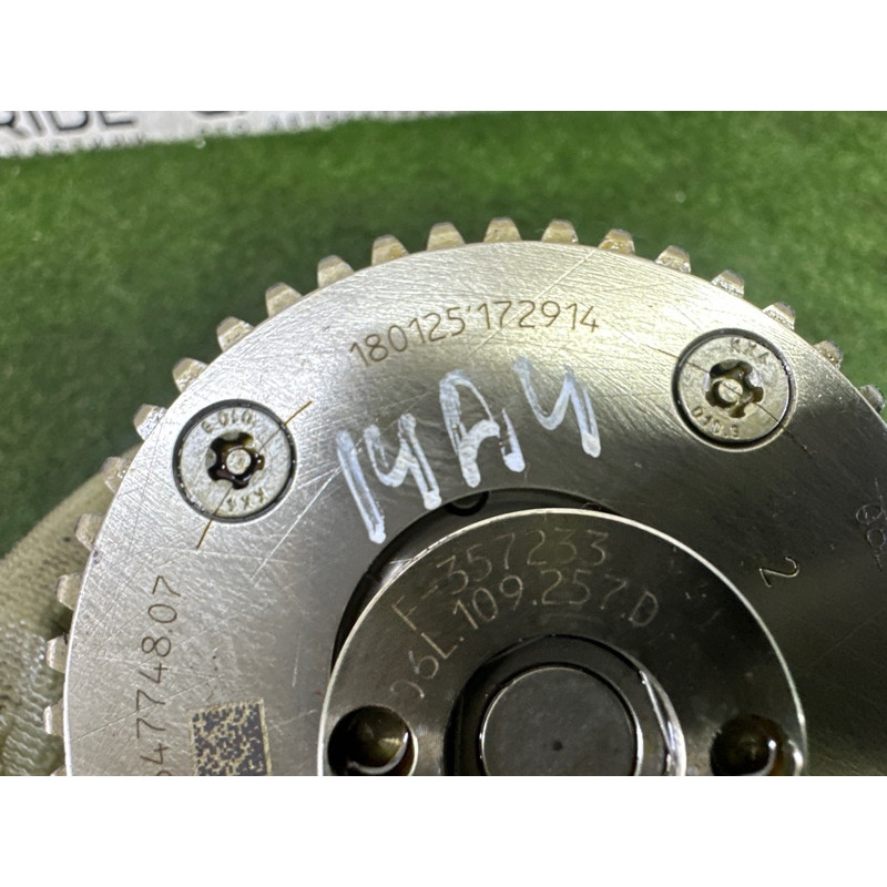 Распредвал выпускной (двигатель и элементы) AUDI A4 B9 2018 2.0 DBPA 06L109022AD