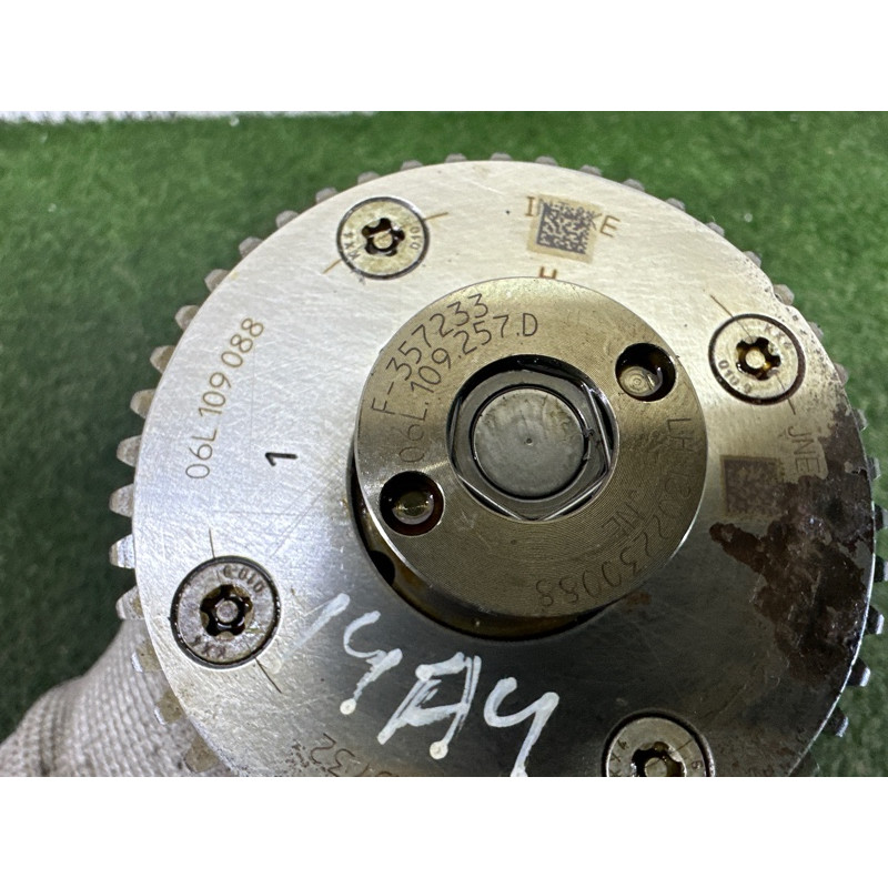 Распредвал впускной (двигатель и элементы) AUDI A4 B9 2018 2.0 DBPA 06K109021H