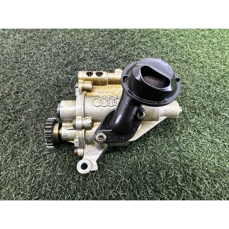 Масляний насос (двигун та елементи) AUDI A4 B8 2010 2.0 CAEB 06H115105AM