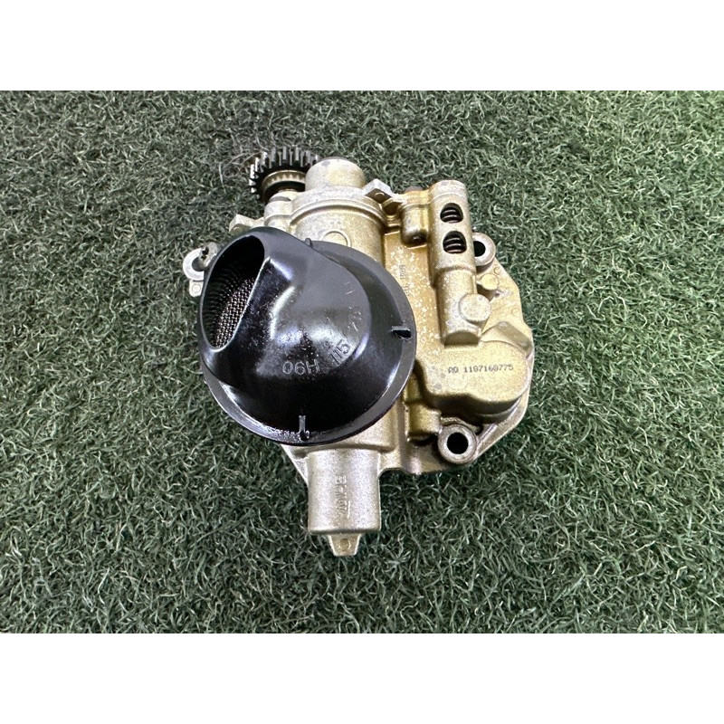 Масляний насос (двигун та елементи) AUDI A4 B8 2010 2.0 CAEB 06H115105AM