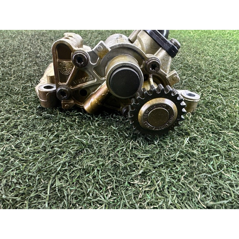 Масляний насос (двигун та елементи) AUDI A4 B8 2010 2.0 CAEB 06H115105AM