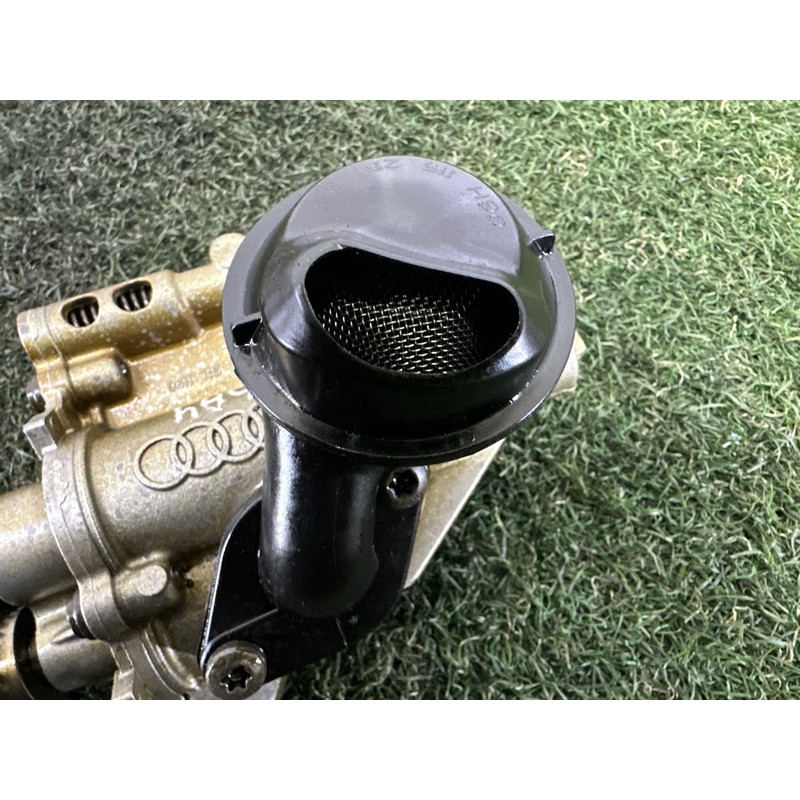 Масляний насос (двигун та елементи) AUDI A4 B8 2010 2.0 CAEB 06H115105AM