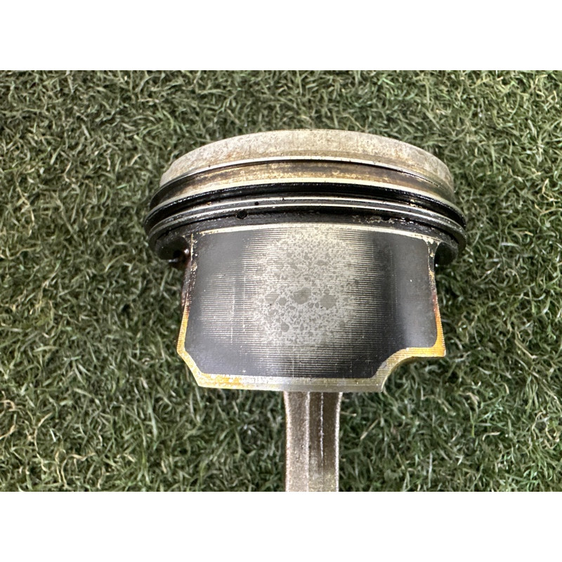 Поршень з шатуном (двигун та елементи) AUDI A4 B8 2010 2.0 CAEB 06J198401B