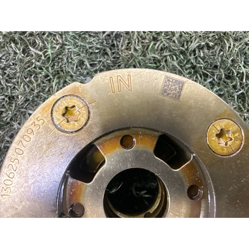 Регулятор фаз газораспределения (двигатель и элементы) BMW X1 E84 2014 2.0 11367583818