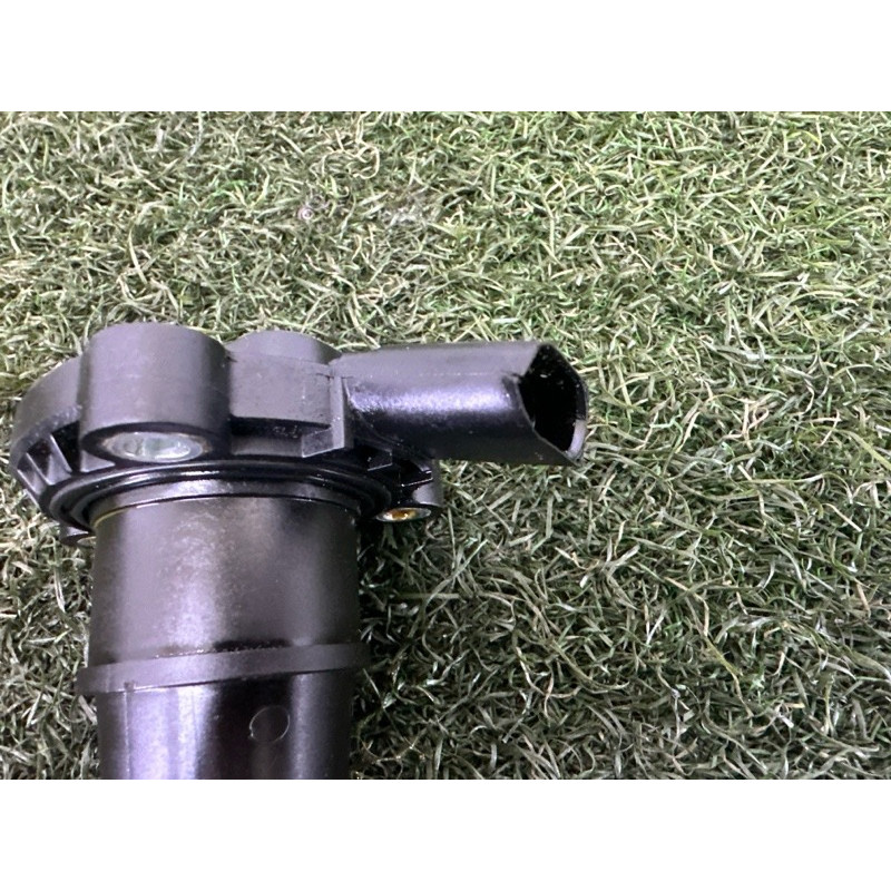 Датчик уровня масла (електрика двигуна) AUDI A4 B9 2018 2.0 DBPA 06L907660