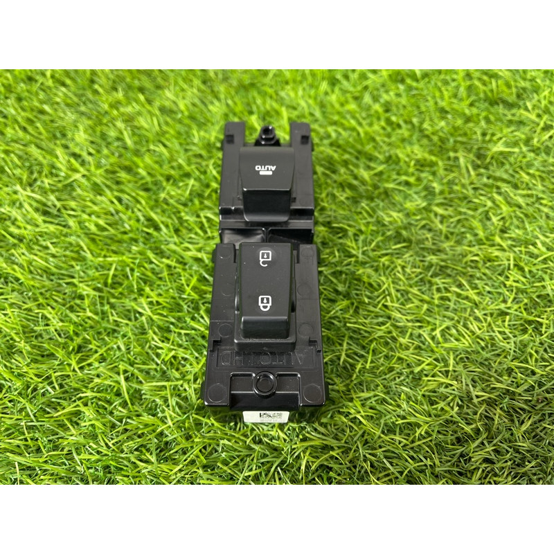 Блок кнопок стеклоподъемников (электрика / кнопки) Hyundai Ioniq AE 2018 1.6 Hybrid 93575G20104X