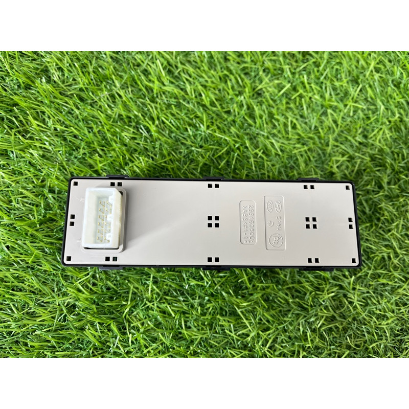 Блок кнопок стеклоподъемников (электрика / кнопки) Hyundai Ioniq AE 2018 1.6 Hybrid 93575G20104X