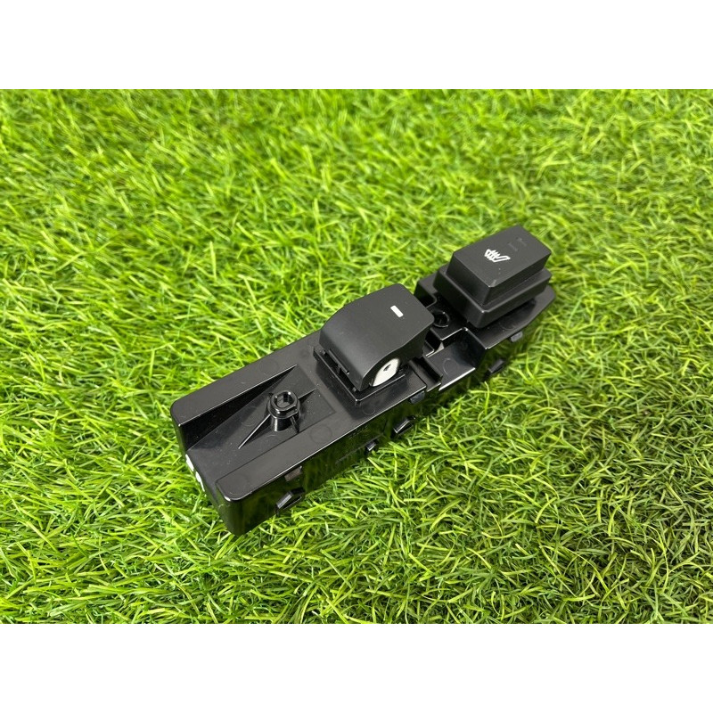 Кнопка стеклоподъемника (электрика / кнопки) Hyundai Ioniq AE 2018 1.6 Hybrid 93580G20004X