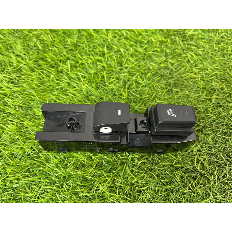 Кнопка стеклоподъемника (электрика / кнопки) Hyundai Ioniq AE 2018 1.6 Hybrid 93580G20004X