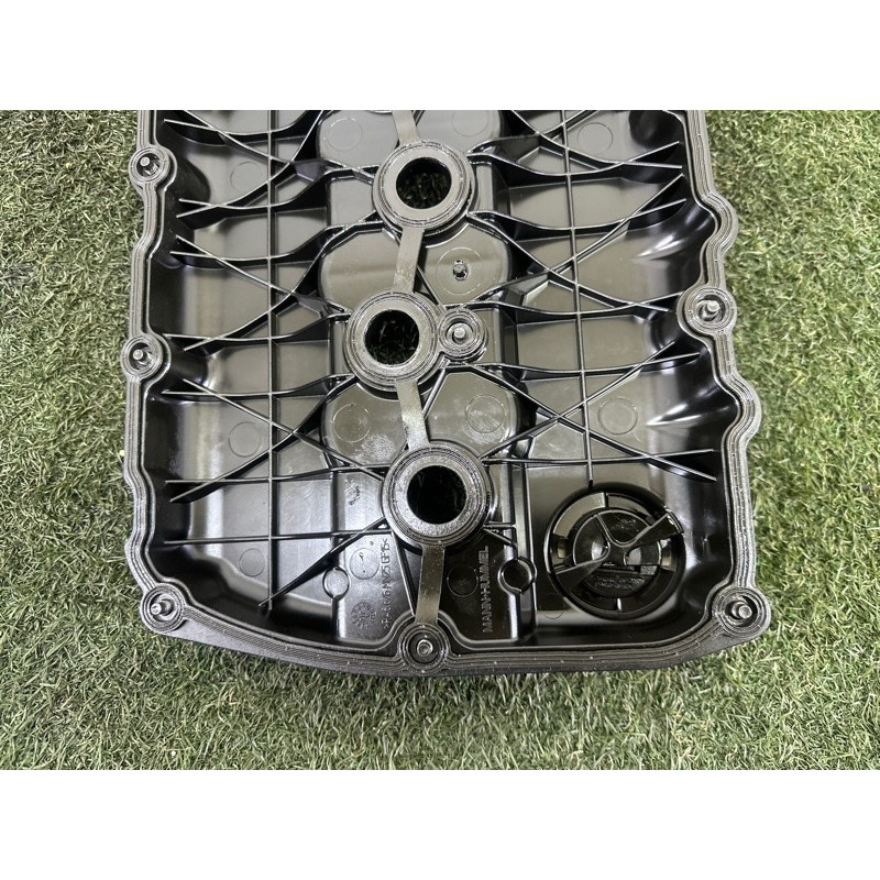 Крышка клапанов (двигатель и элементы) Volkswagen Touareg NF 2013 3.6 03H103429H