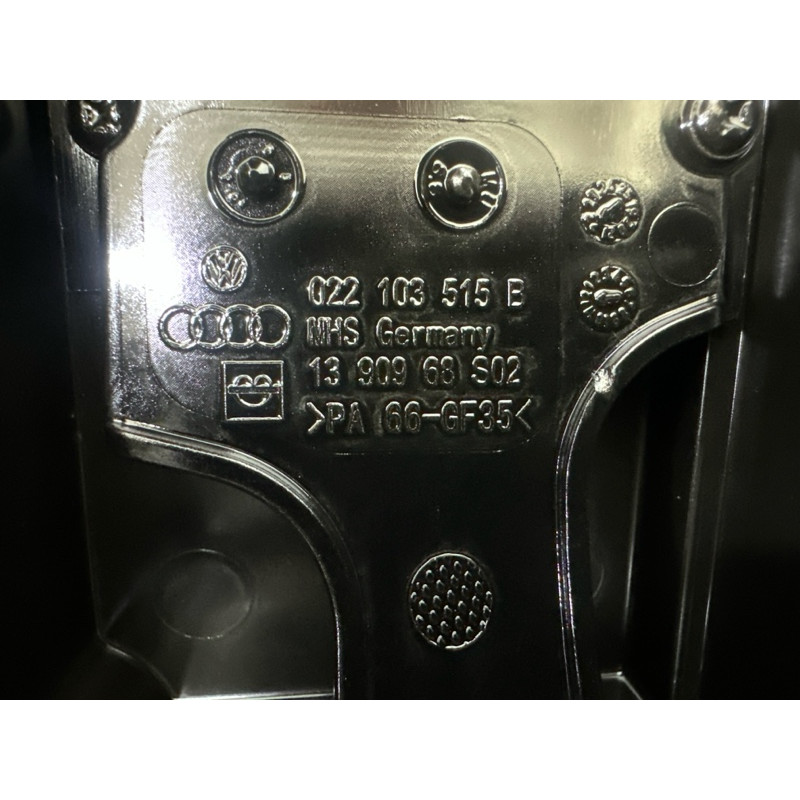 Крышка клапанов (двигатель и элементы) Volkswagen Touareg NF 2013 3.6 03H103429H