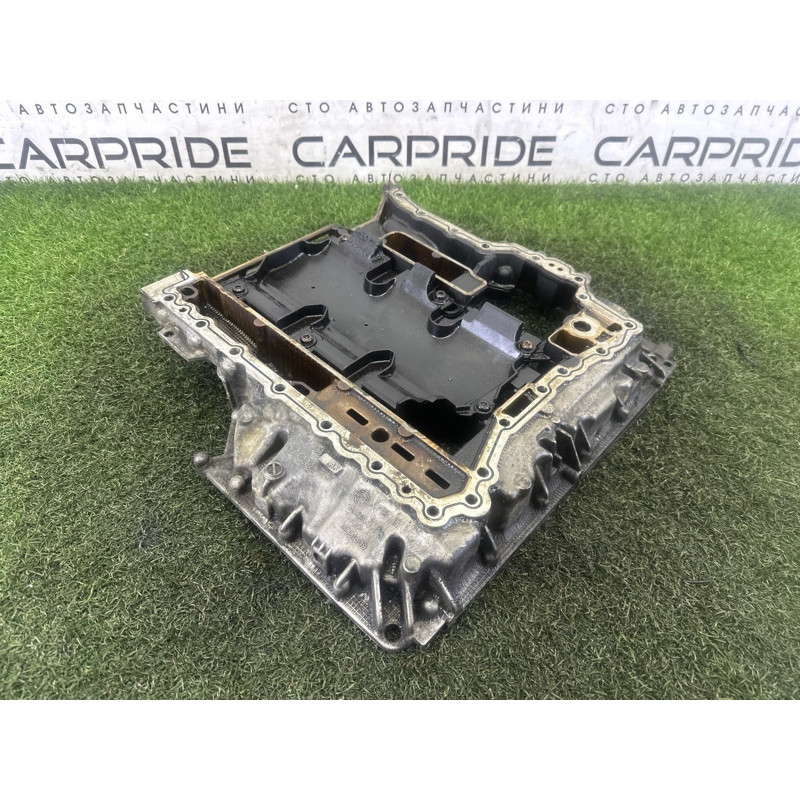 Напівпіддон масляний (двигун та елементи) AUDI Q7 4L 2011 3.0 TFSi 06E103601AT