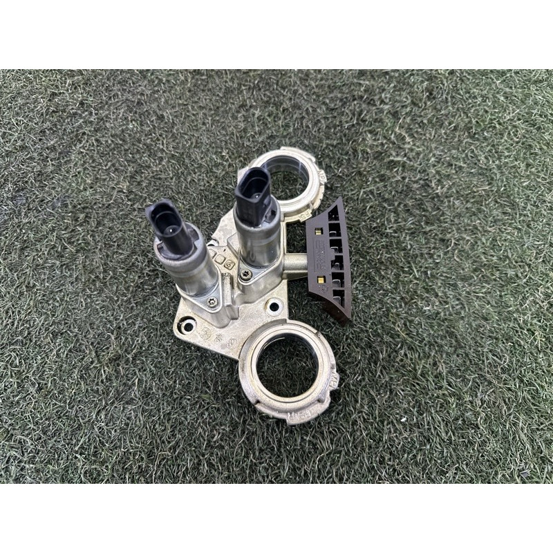 Опорний кронштейн розподільного валу (двигун та елементи) Volkswagen Touareg NF 2013 3.6 03H109210C