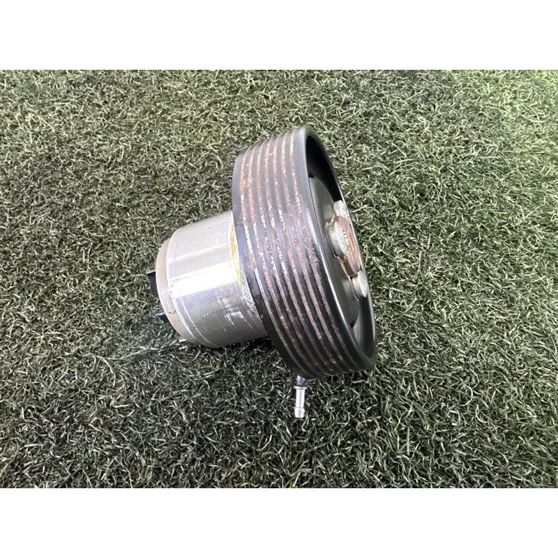 Помпа (система охлаждения) Volkswagen Touareg NF 2013 3.6 03H121008H