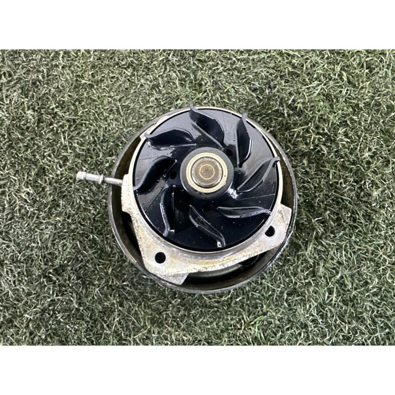 Помпа (система охлаждения) Volkswagen Touareg NF 2013 3.6 03H121008H