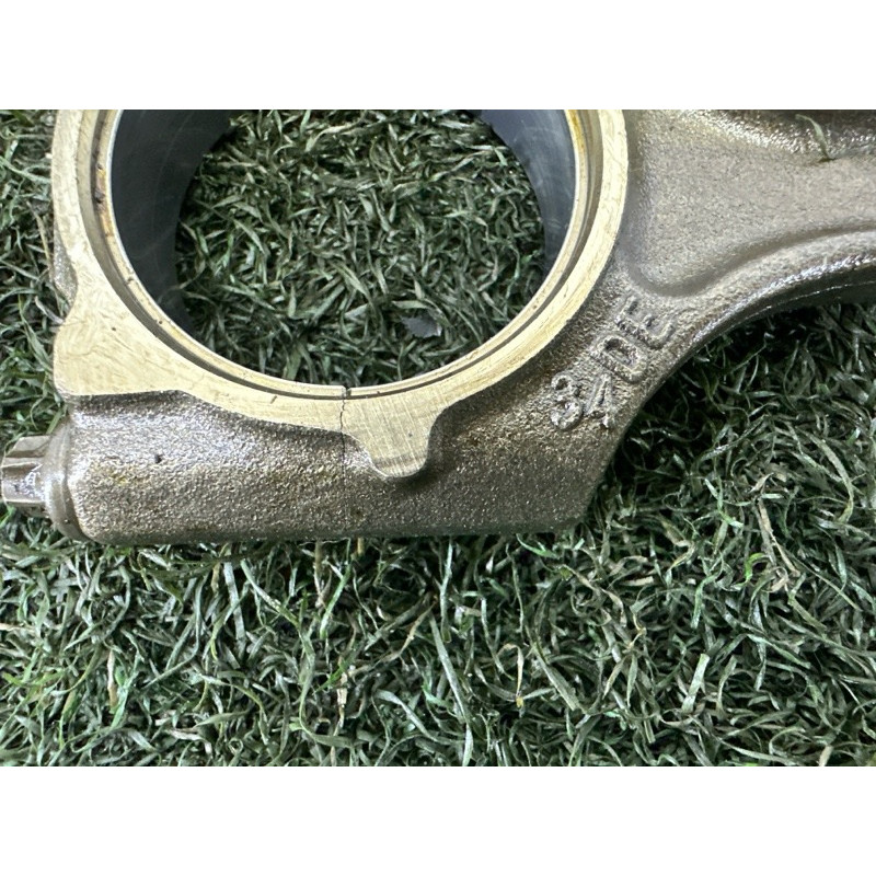 Шатун (двигатель и элементы) AUDI A4 B9 2018 2.0 DBPA 06H198401D