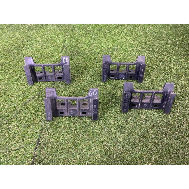 Крепление бампера (кузов и элементы) BMW 5-series E39 51111970389