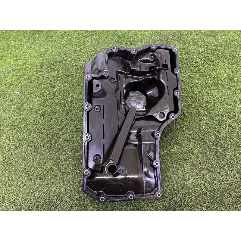 Поддон двигателя (двигатель и элементы) AUDI A4 B9 2018 2.0 DBPA 06L103598R