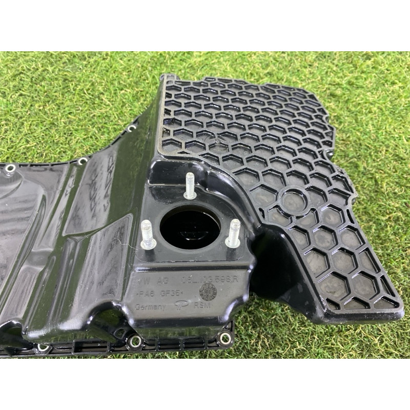 Поддон двигателя (двигатель и элементы) AUDI A4 B9 2018 2.0 DBPA 06L103598R