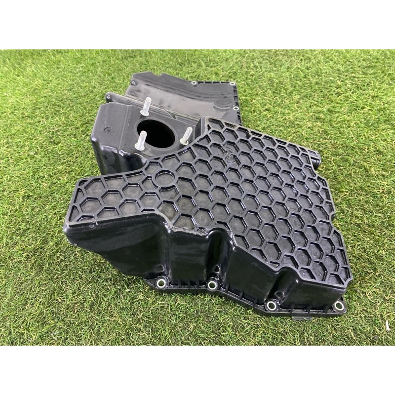 Поддон двигателя (двигатель и элементы) AUDI A4 B9 2018 2.0 DBPA 06L103598R