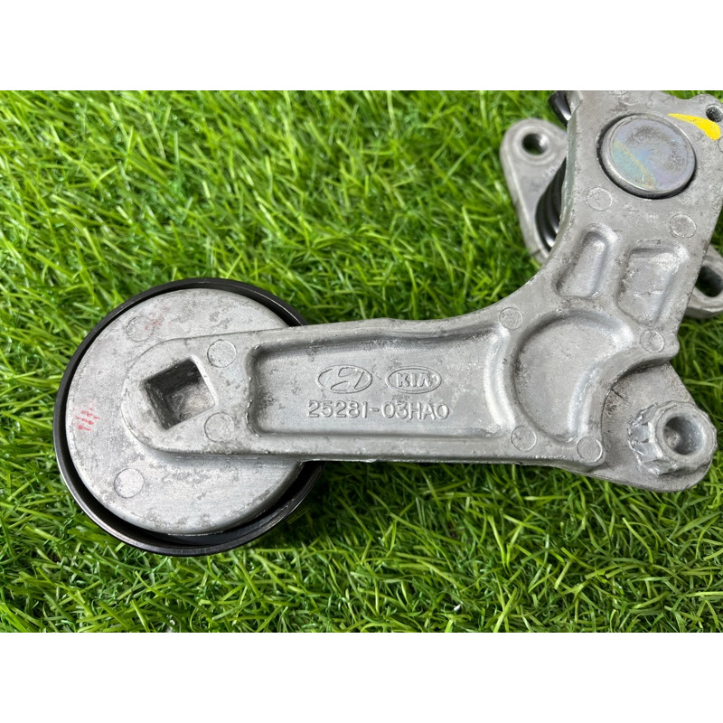 Ролик натяжной (двигатель и элементы) Hyundai Ioniq AE 2018 1.6 Hybrid 2528103HA0