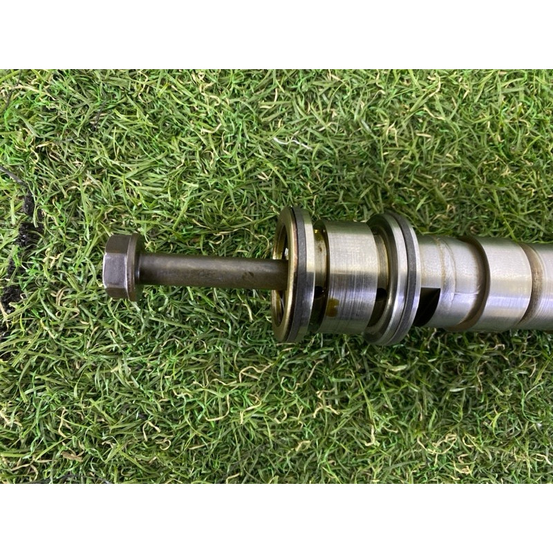 Розподільний вал впускний (двигун та елементи) BMW X3 F25 2012 3.0 11317563663