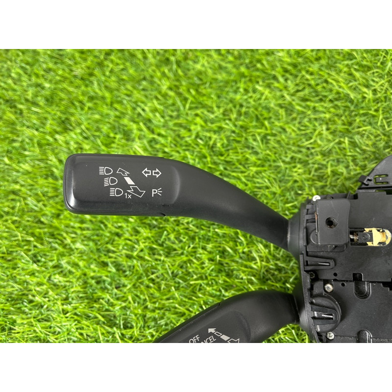 Блок подрулевых переключателей (электрика) Volkswagen Touareg NF 2013 3.6 7P6953502