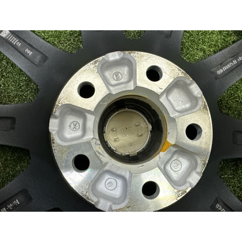 колісний диск (диски на авто) Audi Q7 4M 4M0601025AD