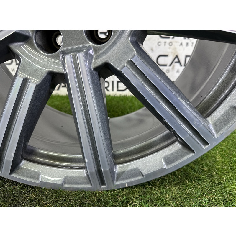 Диск колесный 5x112 R20 9.0Jx20H2 ET33 (диски на авто) Audi Q7 4M 4M0601025AD