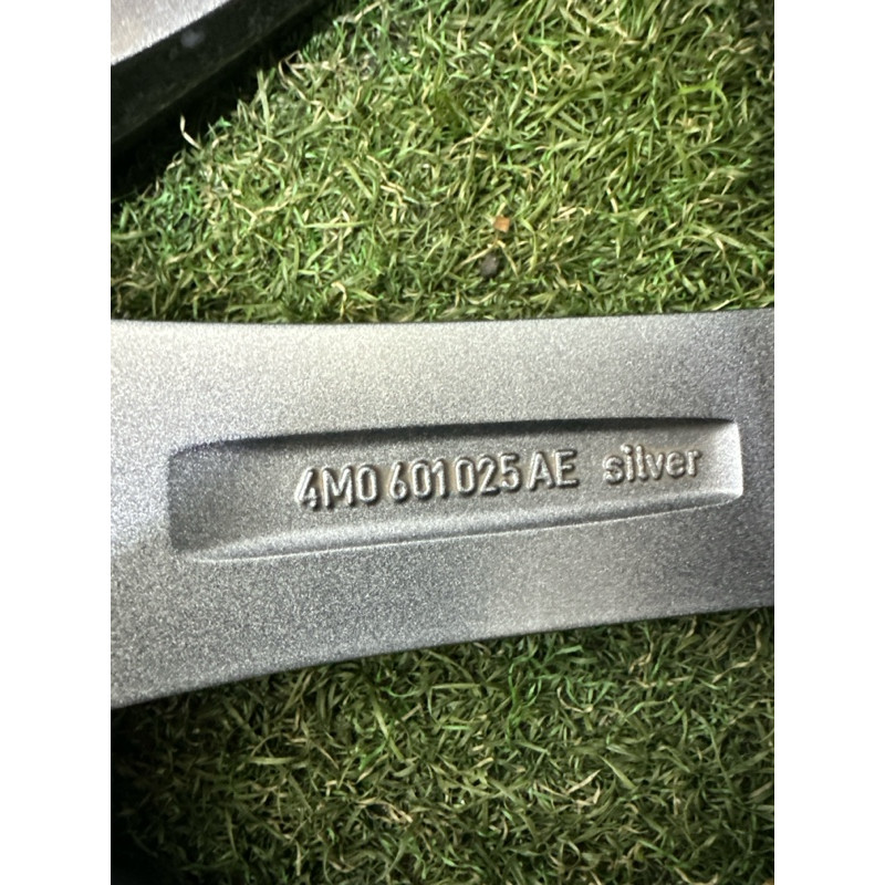 Диск колесный 5x112 R20 9.0Jx20H2 ET33 (диски на авто) Audi Q7 4M 4M0601025AD