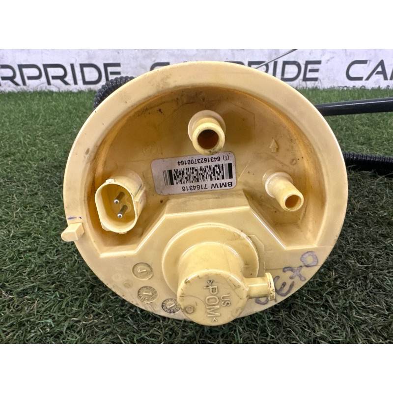 Датчик уровня топлива (электрика / датчики) BMW X5 E70 2010 N57D30A 16117494926