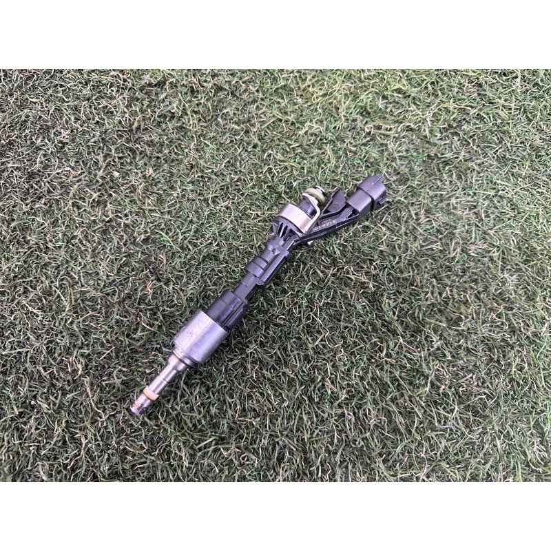 Форсунка топливная (топливная система) LAND ROVER Range Rover L405 2016 5.0 LR105439