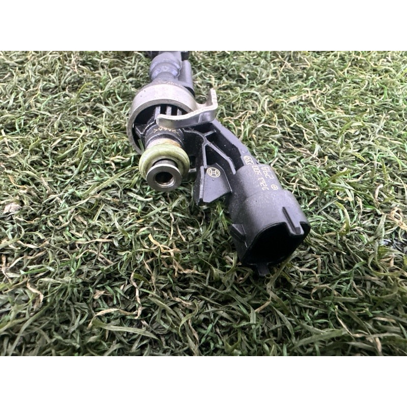 Форсунка топливная (топливная система) LAND ROVER Range Rover L405 2016 5.0 LR105439