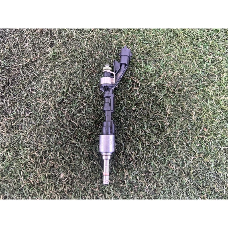 Форсунка топливная (топливная система) LAND ROVER Range Rover L405 2016 5.0 LR105439