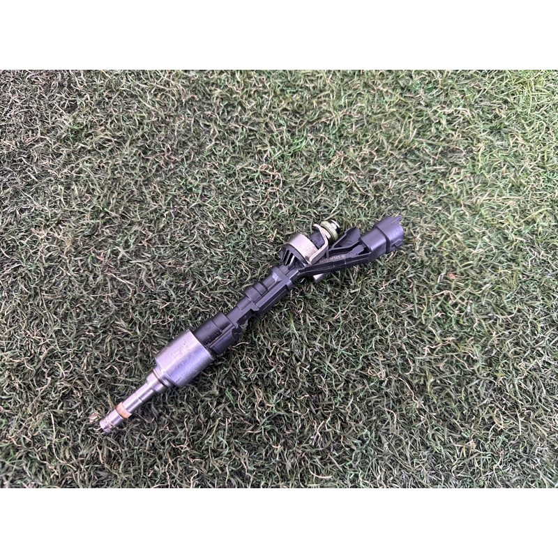 Форсунка топливная (топливная система) LAND ROVER Range Rover L405 2016 5.0 LR105439