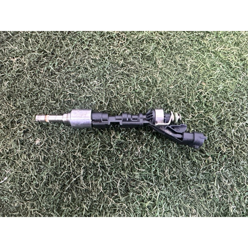 Форсунка топливная (топливная система) LAND ROVER Range Rover L405 2016 5.0 LR105439