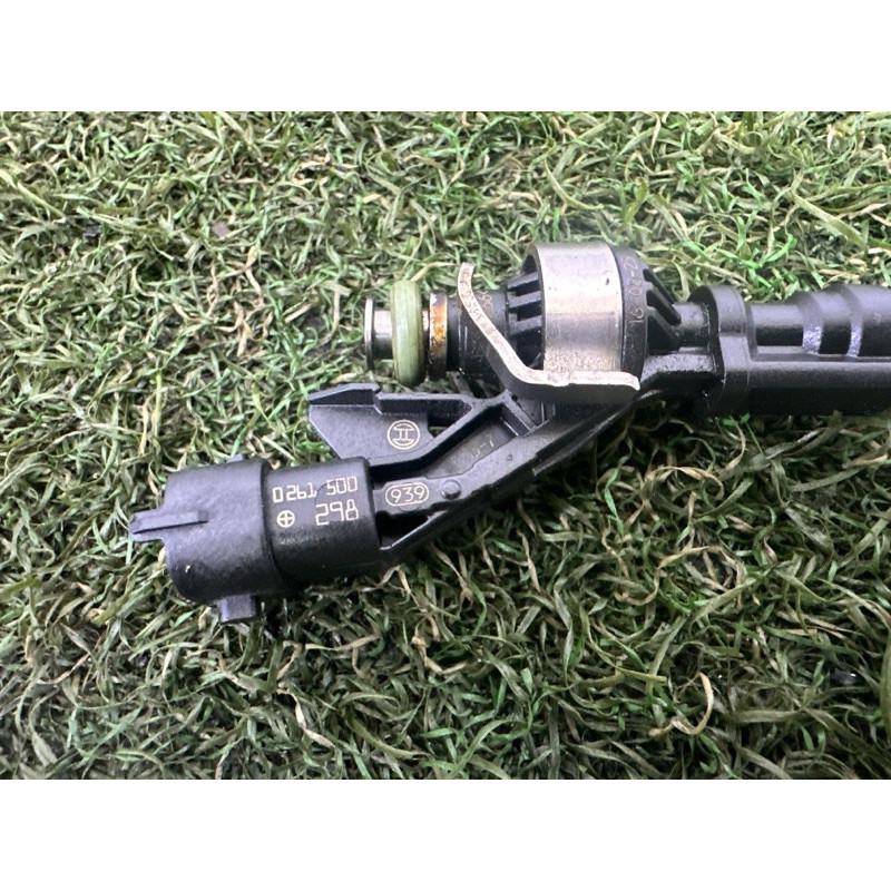 Форсунка топливная (топливная система) LAND ROVER Range Rover L405 2016 5.0 LR105439