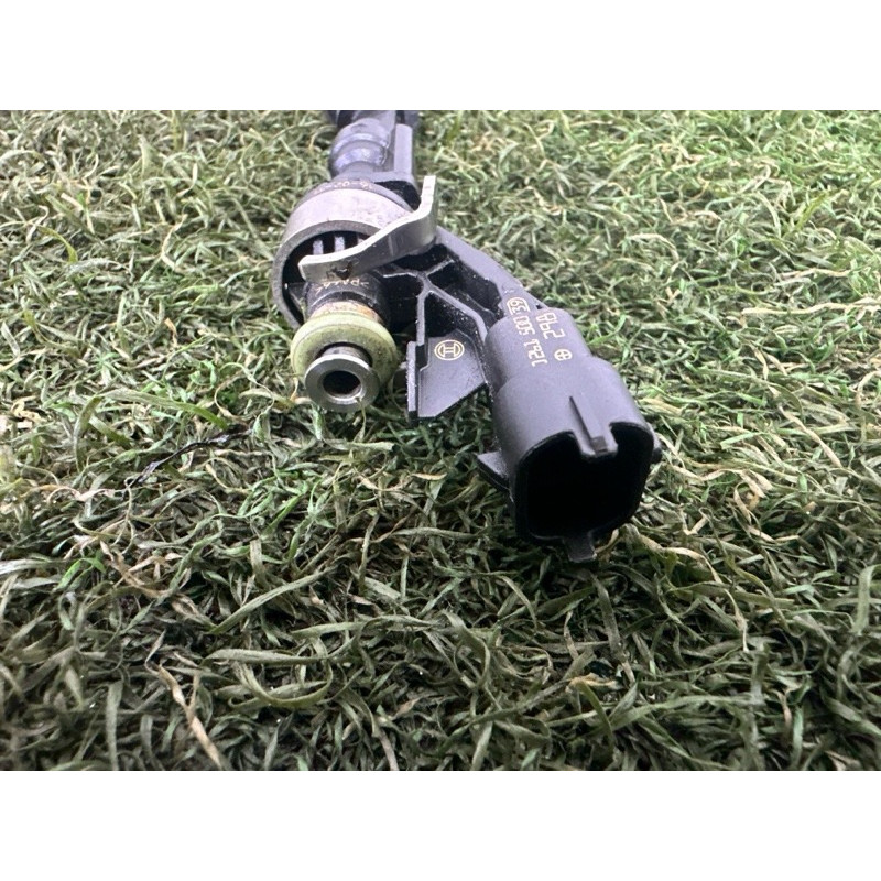 Форсунка топливная (топливная система) LAND ROVER Range Rover L405 2016 5.0 LR105439