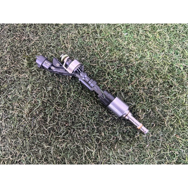 Форсунка топливная (топливная система) LAND ROVER Range Rover L405 2016 5.0 LR105439