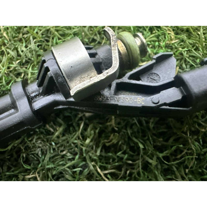 Форсунка топливная (топливная система) LAND ROVER Range Rover L405 2016 5.0 LR105439