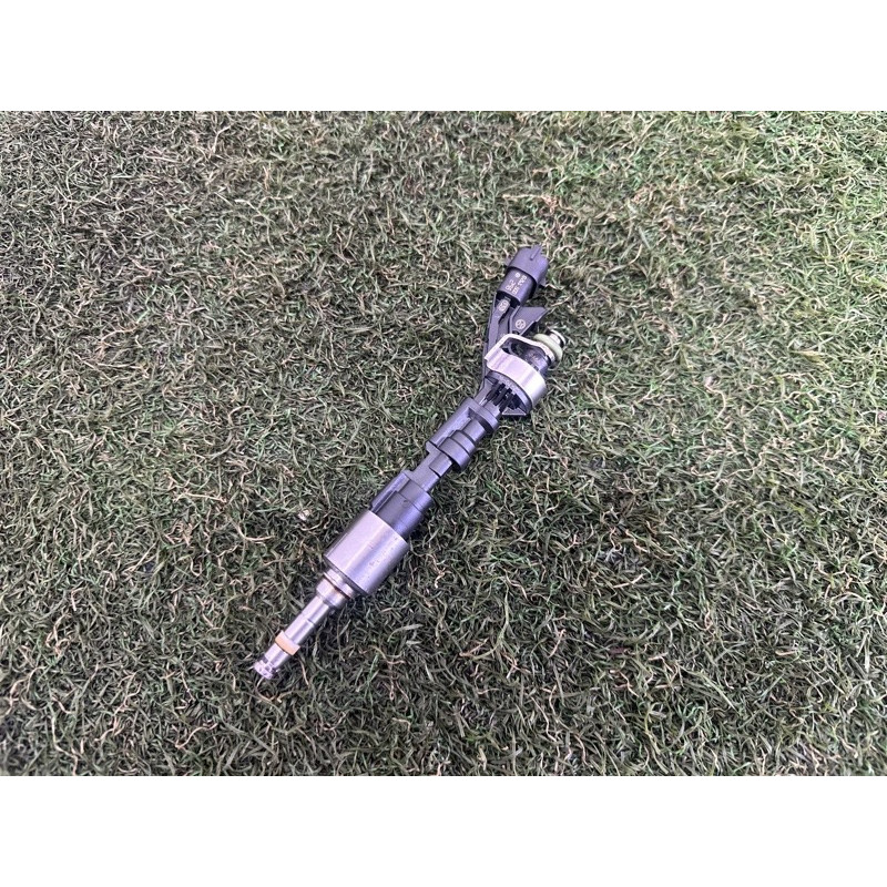 Форсунка топливная (топливная система) LAND ROVER Range Rover L405 2016 5.0 LR105439