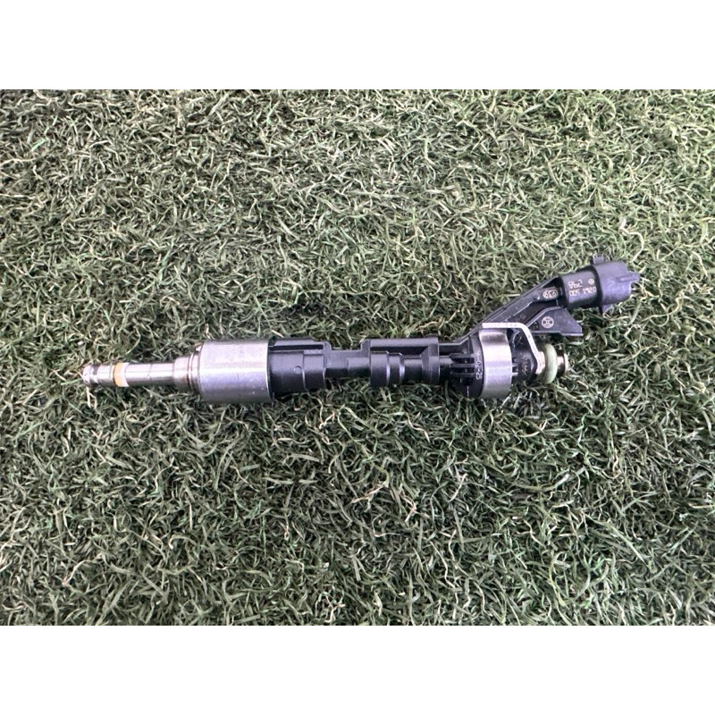 Форсунка топливная (топливная система) LAND ROVER Range Rover L405 2016 5.0 LR105439