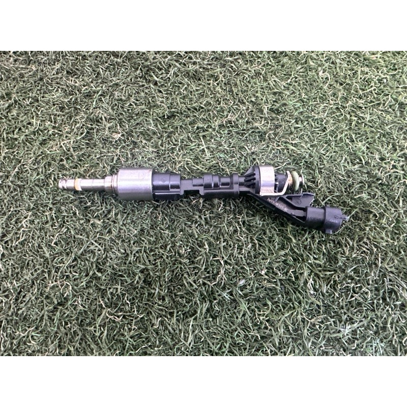 Форсунка топливная (топливная система) LAND ROVER Range Rover L405 2016 5.0 LR105439