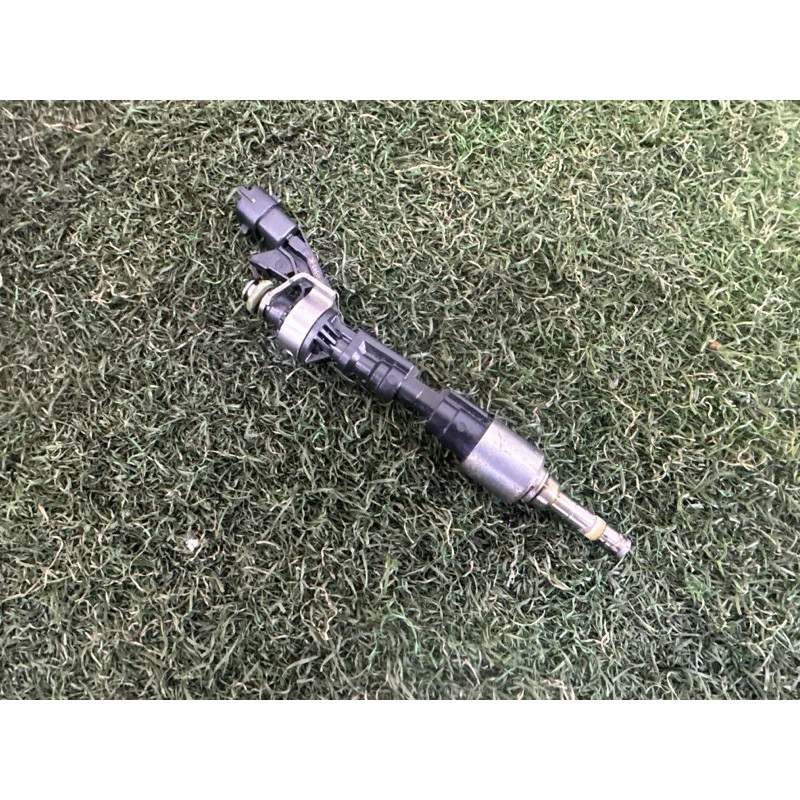 Форсунка топливная (топливная система) LAND ROVER Range Rover L405 2016 5.0 LR105439