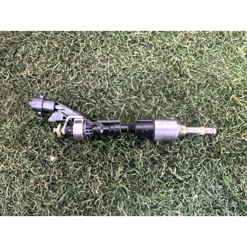 Форсунка топливная (топливная система) LAND ROVER Range Rover L405 2016 5.0 LR105439